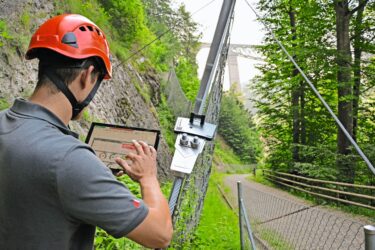 The Guard plug-and-play sensor in action. © Geobrugg