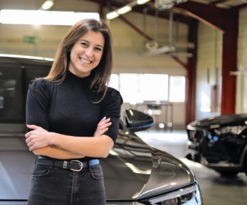 Has brought a new business model to the automotive market with her start-up: Léa Miggiano. © Carvolution